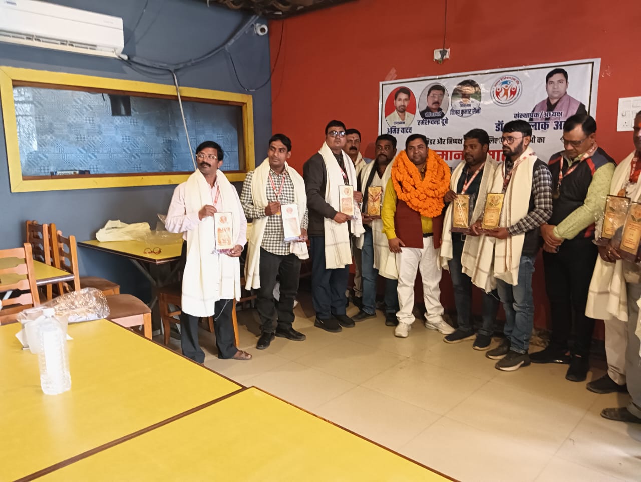 पत्रकारों का सम्मान कर मैं खुद को गौरवान्वित महसूस कर रहा हूँ : डॉ अख़लाक़ अहमद
